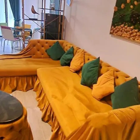 Apartment Azizi Luxury - Pool & Navodari