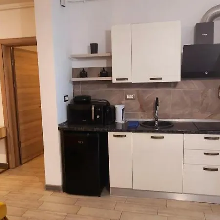 Apartment Azizi Luxury - Pool &